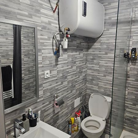 Apartament T2 Chaleureux, Calme Et Entierement Renove. Béziers Zewnętrze zdjęcie