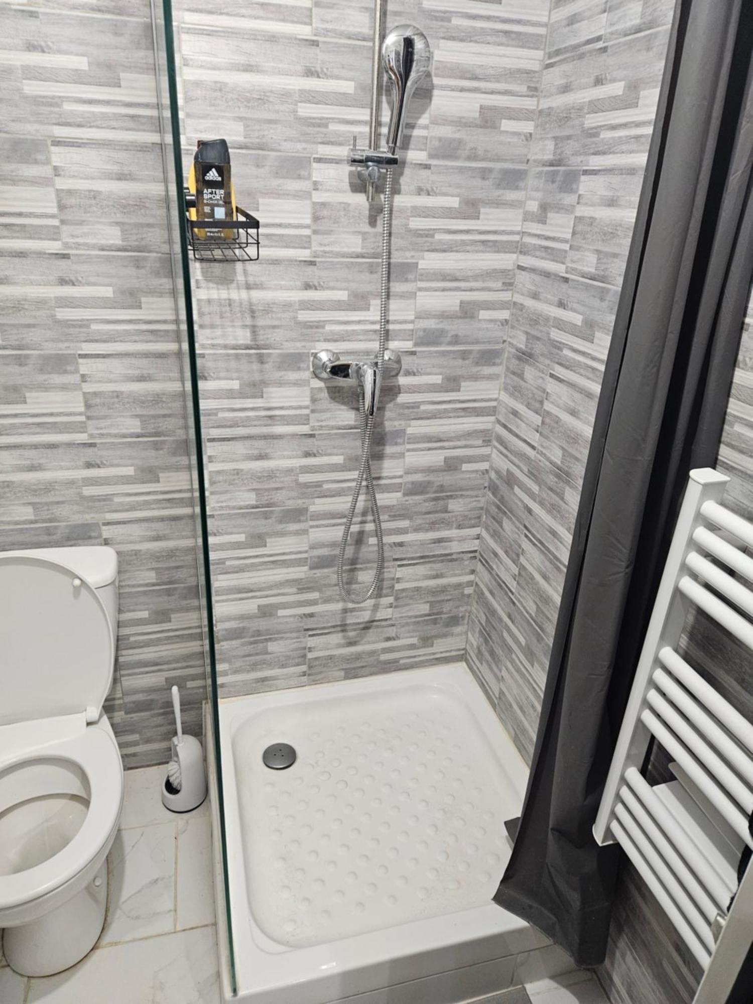 Apartament T2 Chaleureux, Calme Et Entierement Renove. Béziers Zewnętrze zdjęcie